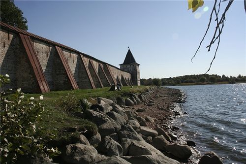 Город без стены и вала